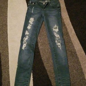 Arden B. skinny jeans